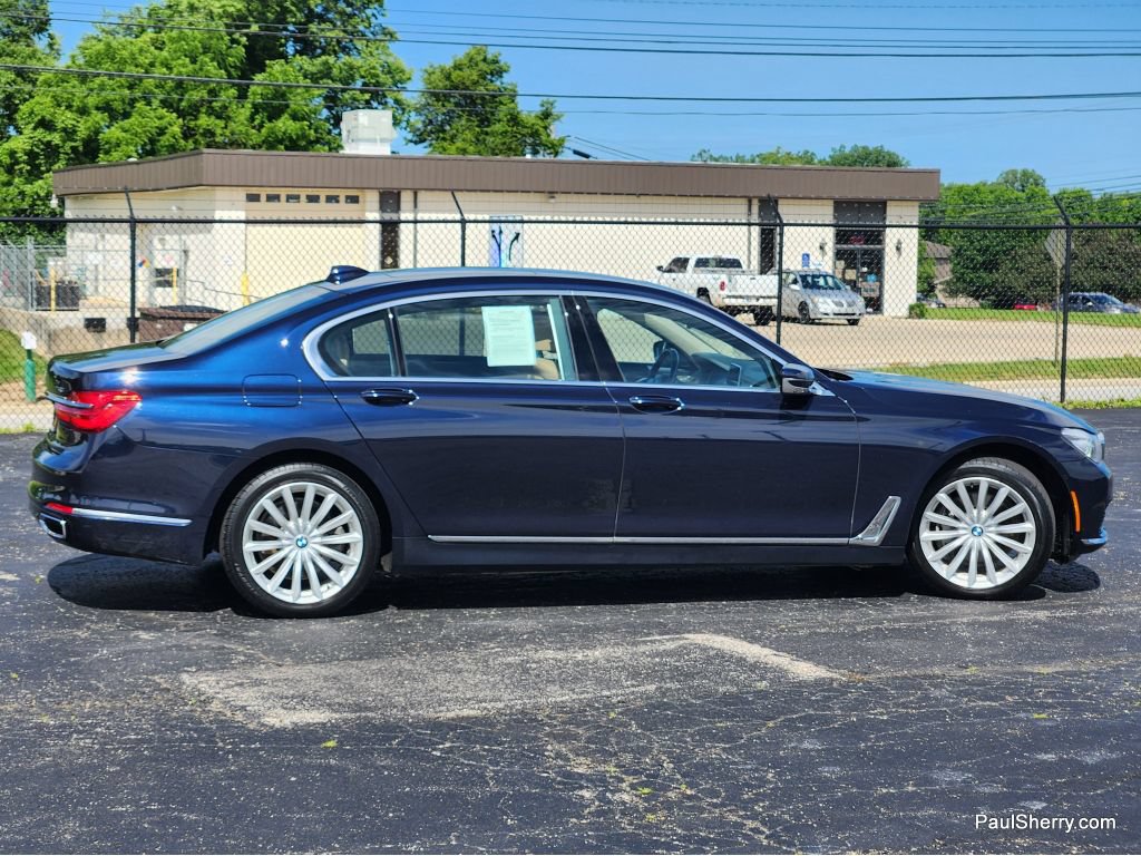 Used 2017 BMW 740i xDrive AWD/4WD image 9