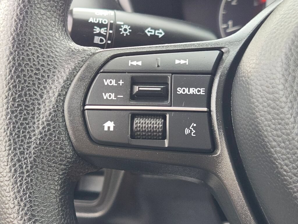 Used 2025 Honda HR-V LX image 33