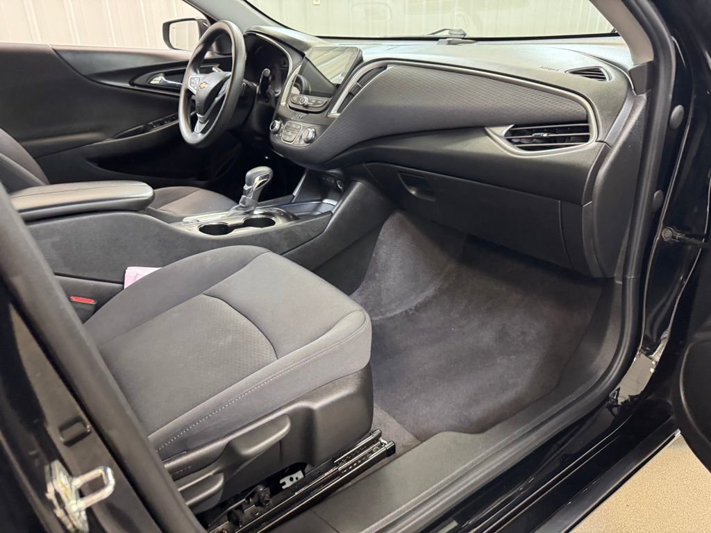 Used 2022 Chevrolet Malibu LT image 26