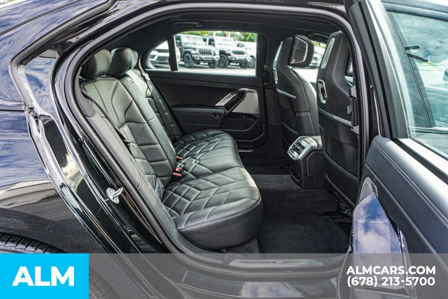 Used 2024 BMW 740i xDrive AWD/4WD image 21