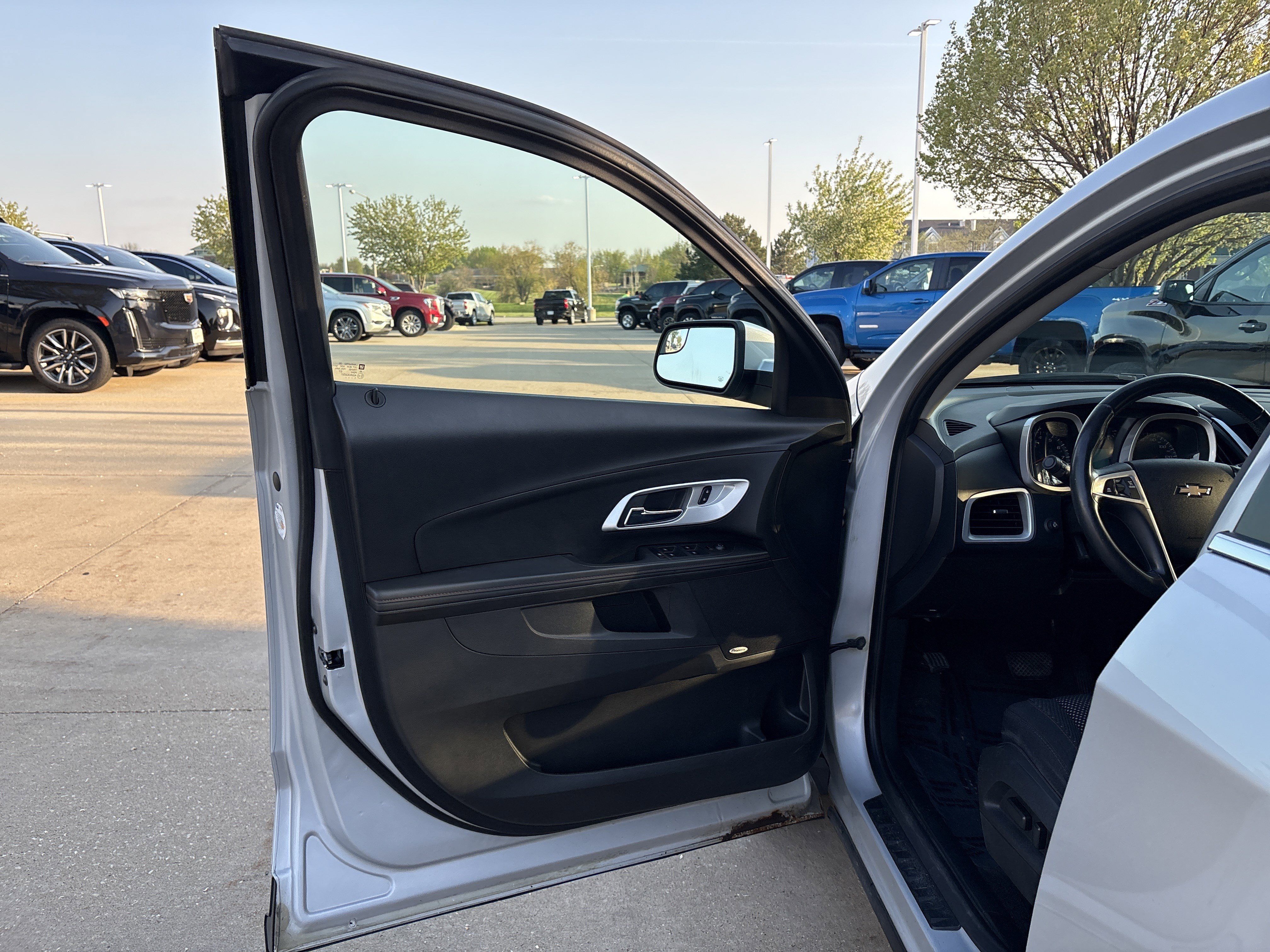 Used 2012 Chevrolet Equinox LT w/ Driver Convenience Package FWD image 11