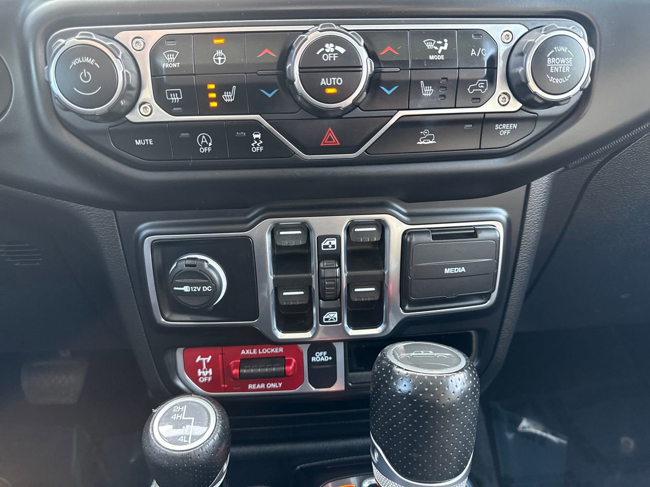 Used 2021 Jeep Gladiator Mojave w/ LED Lighting Group image 19