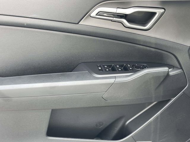 New 2026 Kia Sportage LX image 22