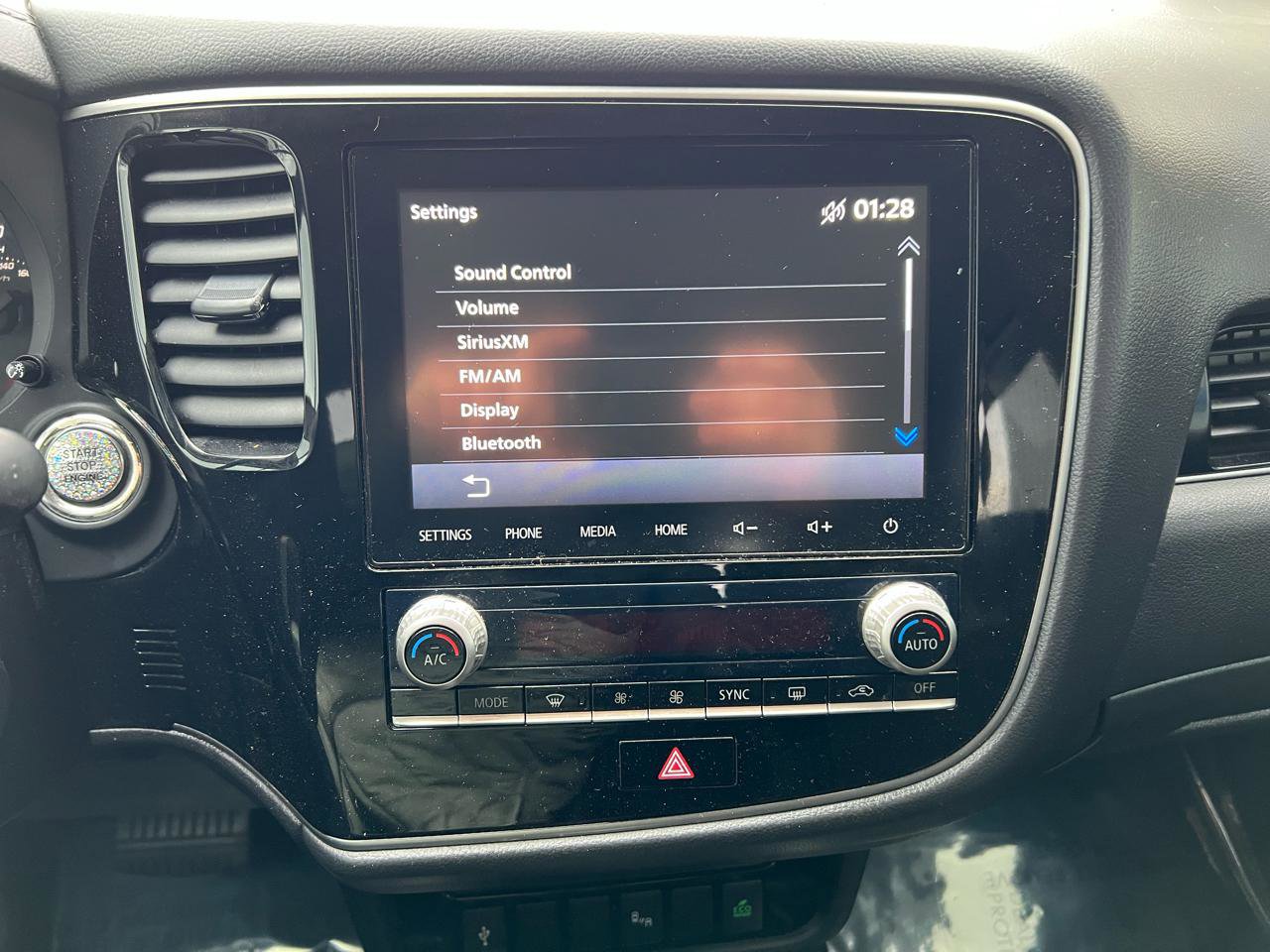 Used 2020 Mitsubishi Outlander SEL image 19