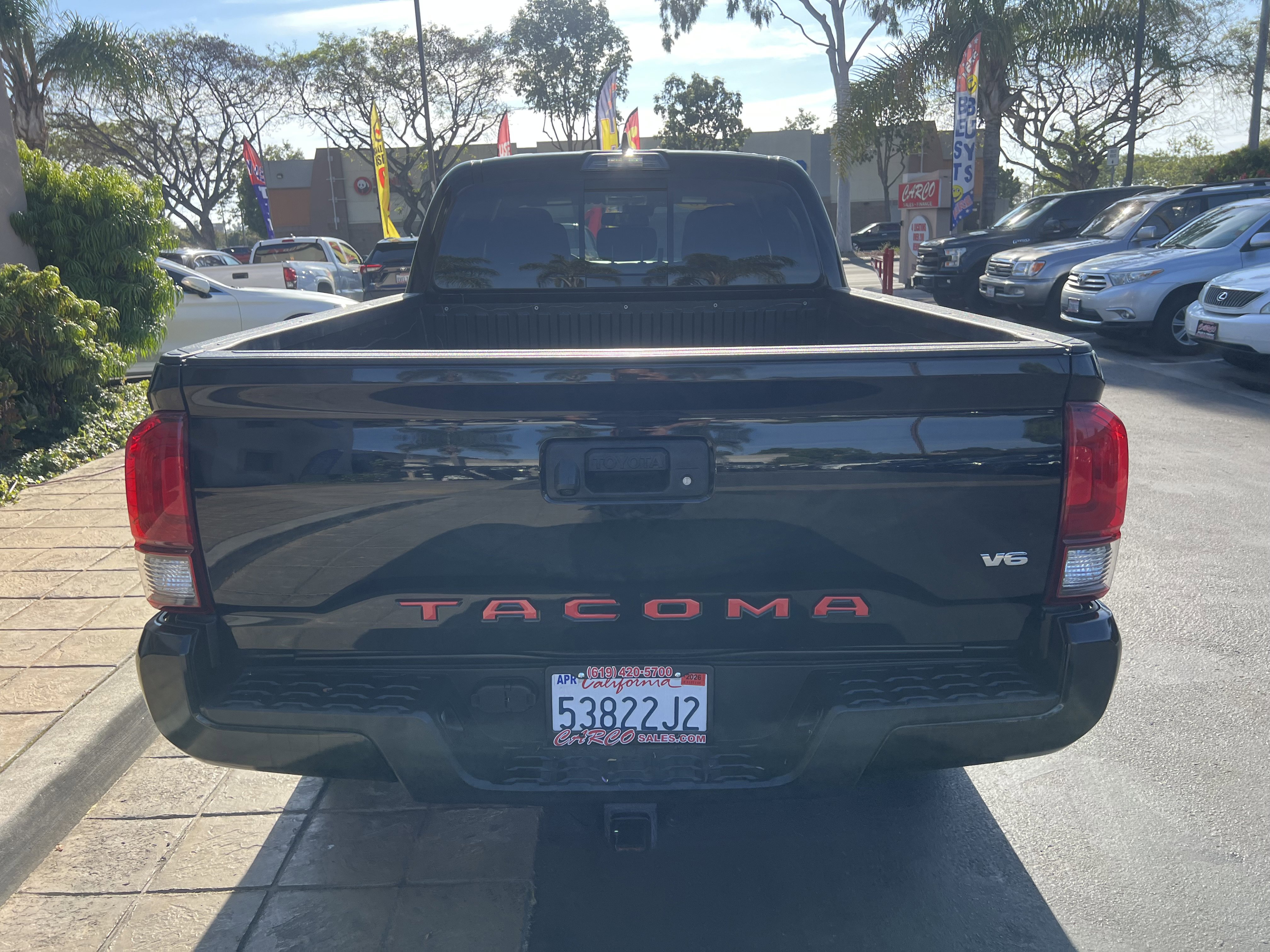 Used 2018 Toyota Tacoma TRD Sport image 7