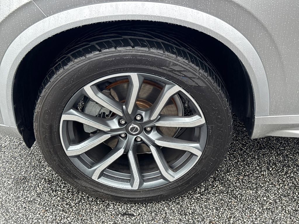 Used 2019 Volvo XC90 T6 Momentum w/ Protection Package Premier image 11