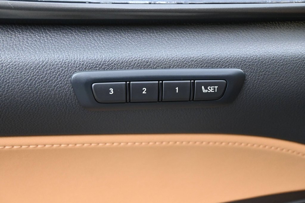 Used 2024 Lexus NX 250 FWD w/ Towing Package (2000 Lbs) image 5