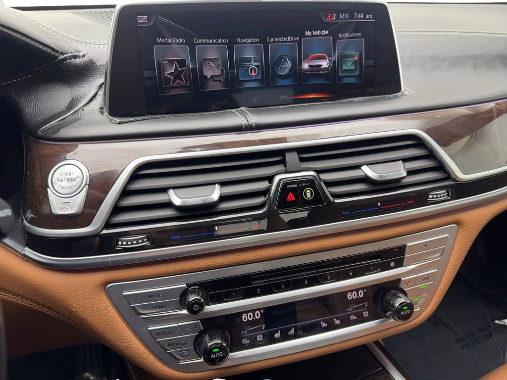 Used 2017 BMW 750i xDrive image 62