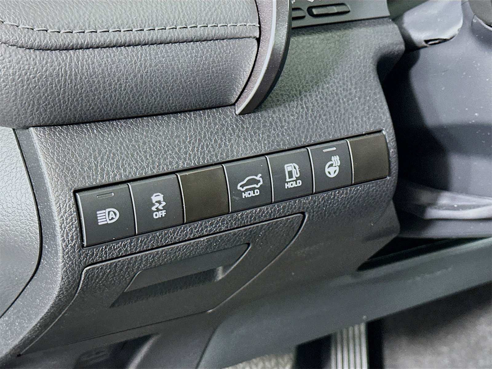 Used 2023 Toyota Camry XLE image 10