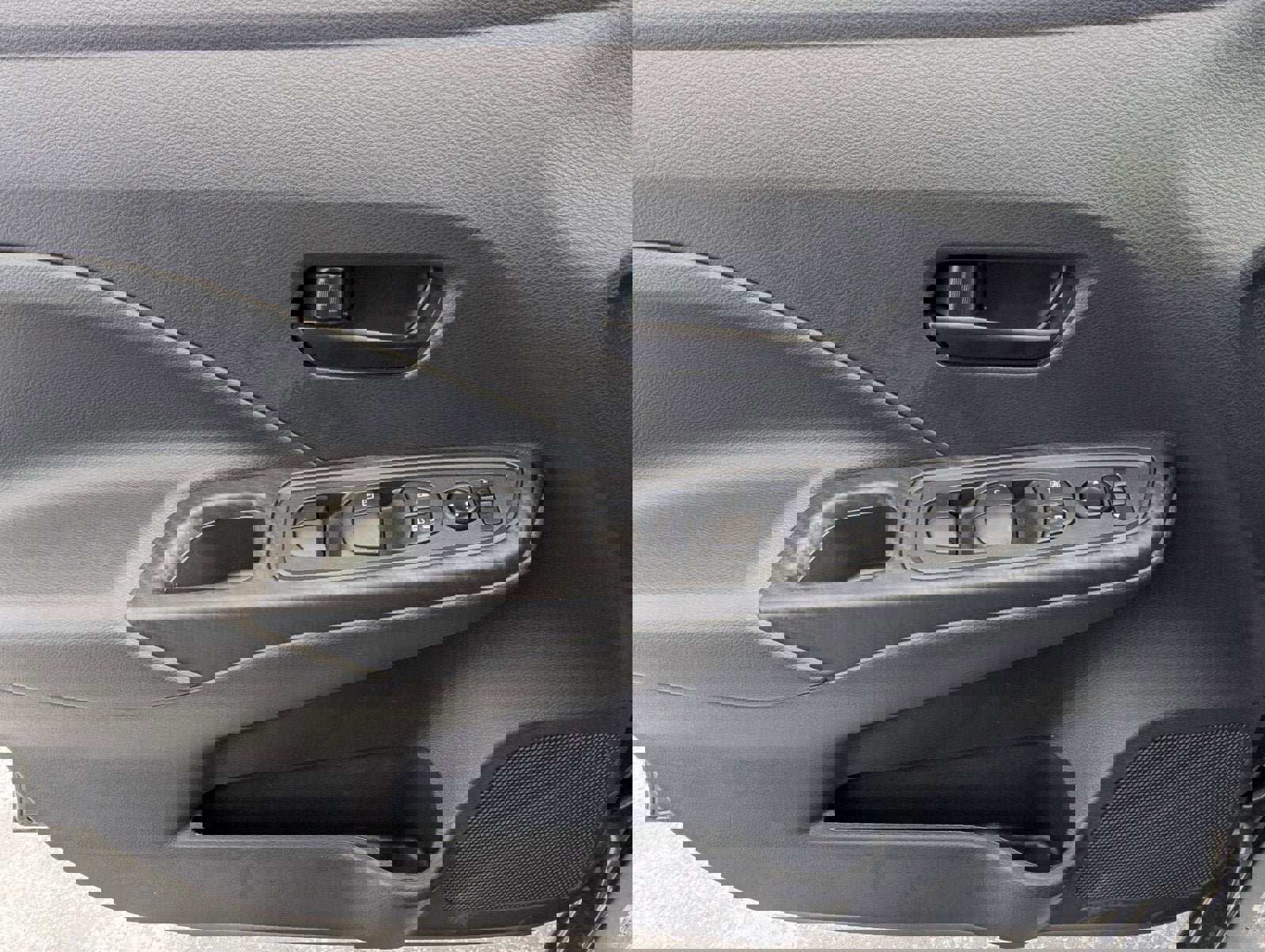 New 2025 Nissan Versa S w/ Trunk Package image 14