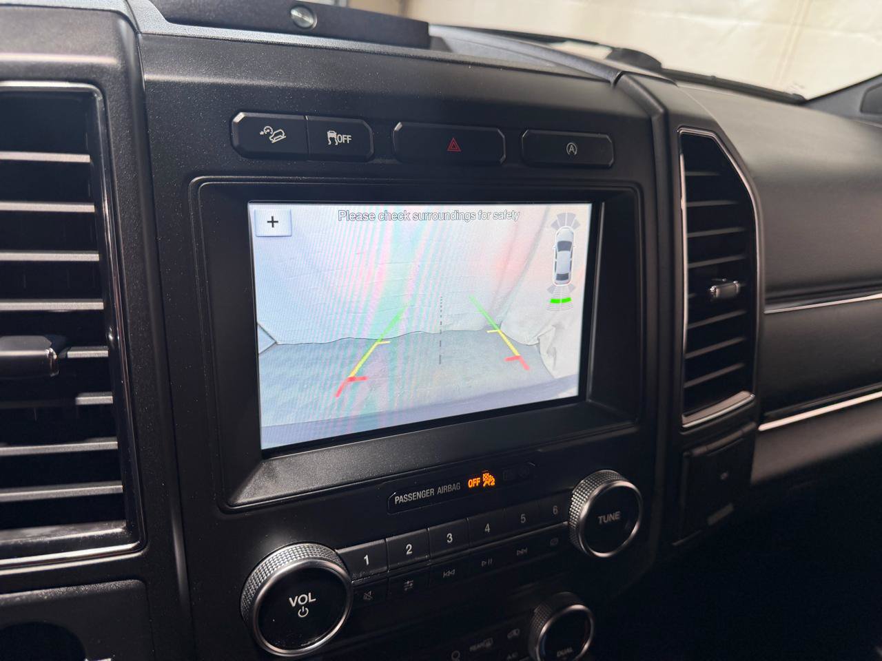 Used 2018 Ford Expedition Limited AWD/4WD image 33