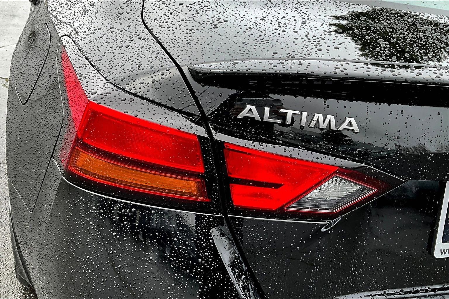 Used 2023 Nissan Altima 2.5 SR w/ SR Premium Package AWD/4WD image 22