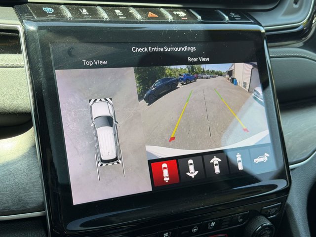 Used 2023 Jeep Grand Cherokee 4WD 4xe w/ Luxury Tech Group II image 3