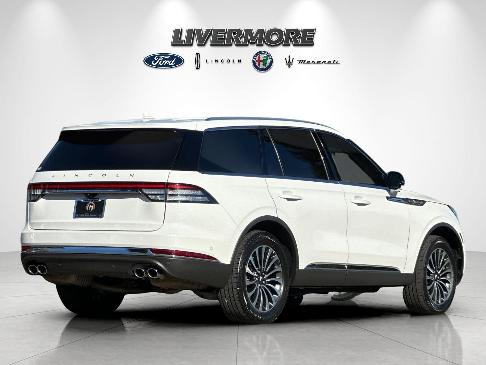 Used 2023 Lincoln Aviator Reserve w/ Equipment Group 201A AWD/4WD image 3