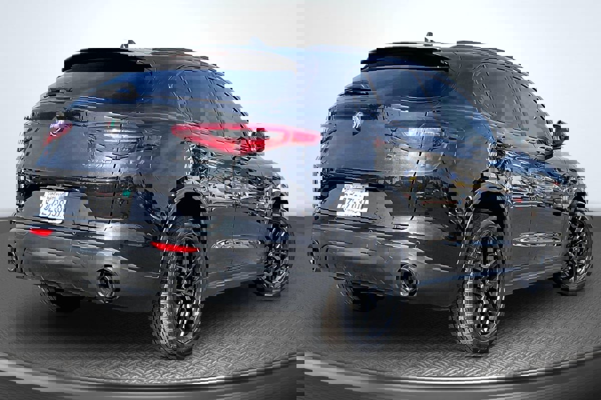 Used 2019 Alfa Romeo Stelvio Ti w/ Nero Edizione image 13