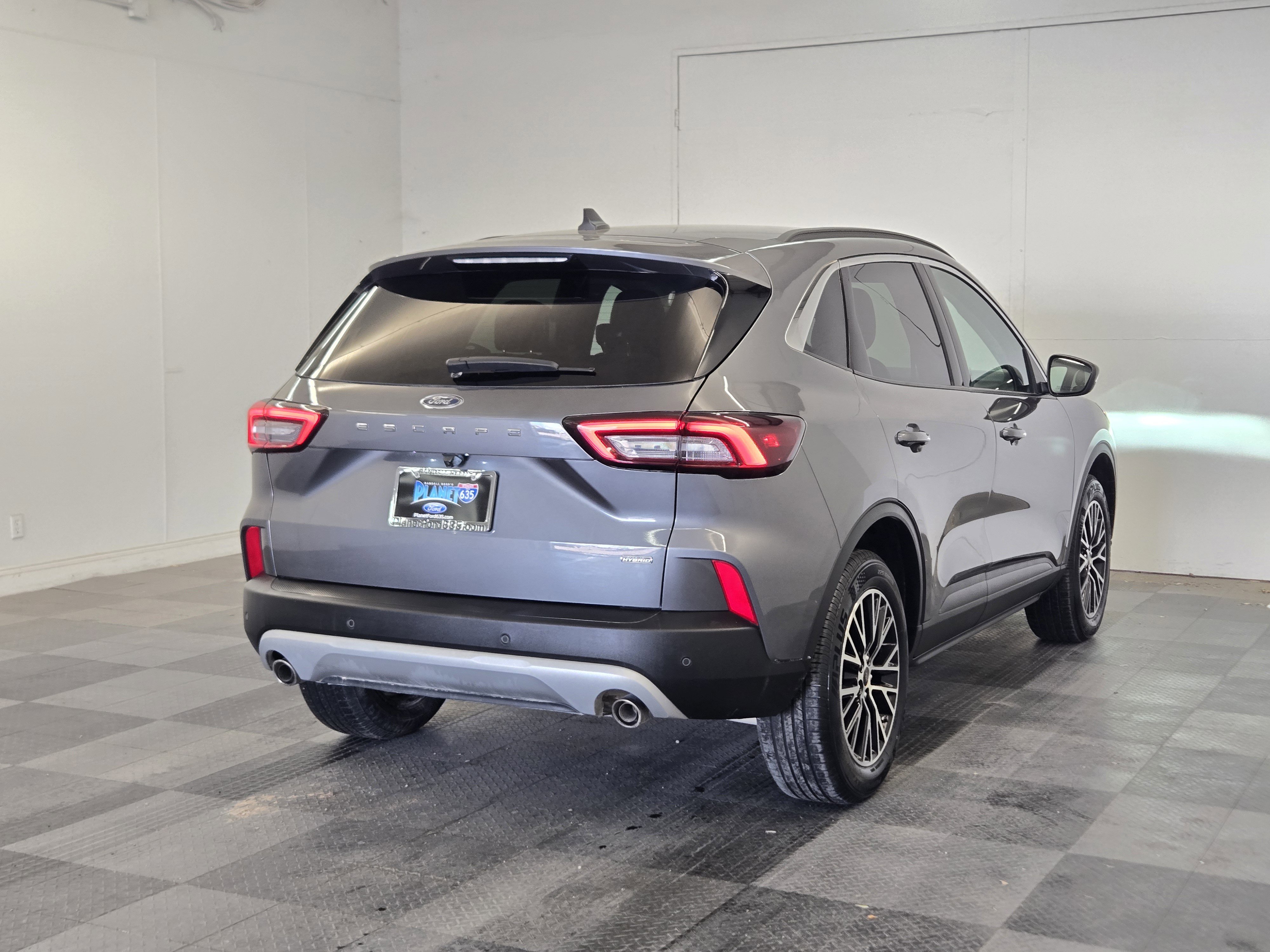 Certified 2024 Ford Escape PHEV image 7