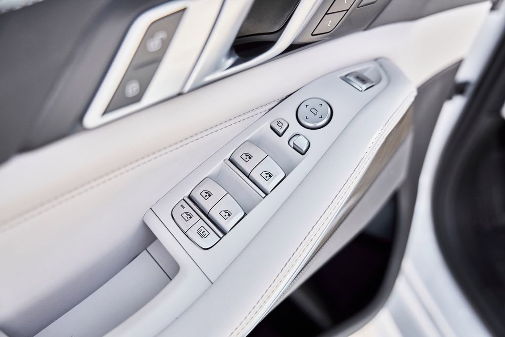 Used 2023 BMW ALPINA XB7 image 34