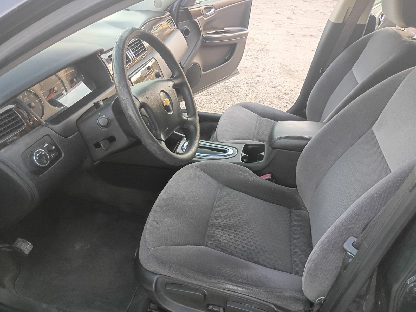 Used 2016 Chevrolet Impala LT FWD image 7