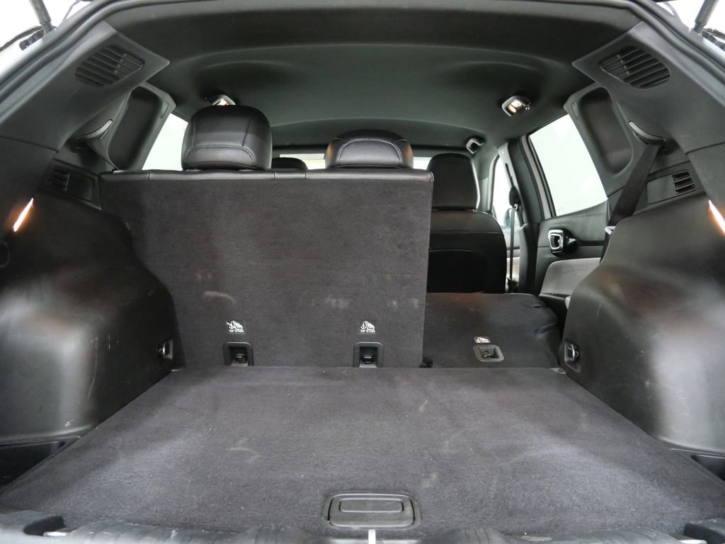 Used 2025 Jeep Compass Limited AWD/4WD image 26