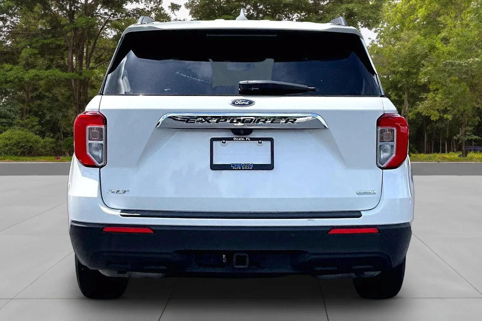 Used 2020 Ford Explorer XLT w/ Class III Trailer Tow Package RWD image 4