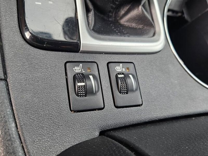 Used 2019 Toyota Highlander XLE image 28