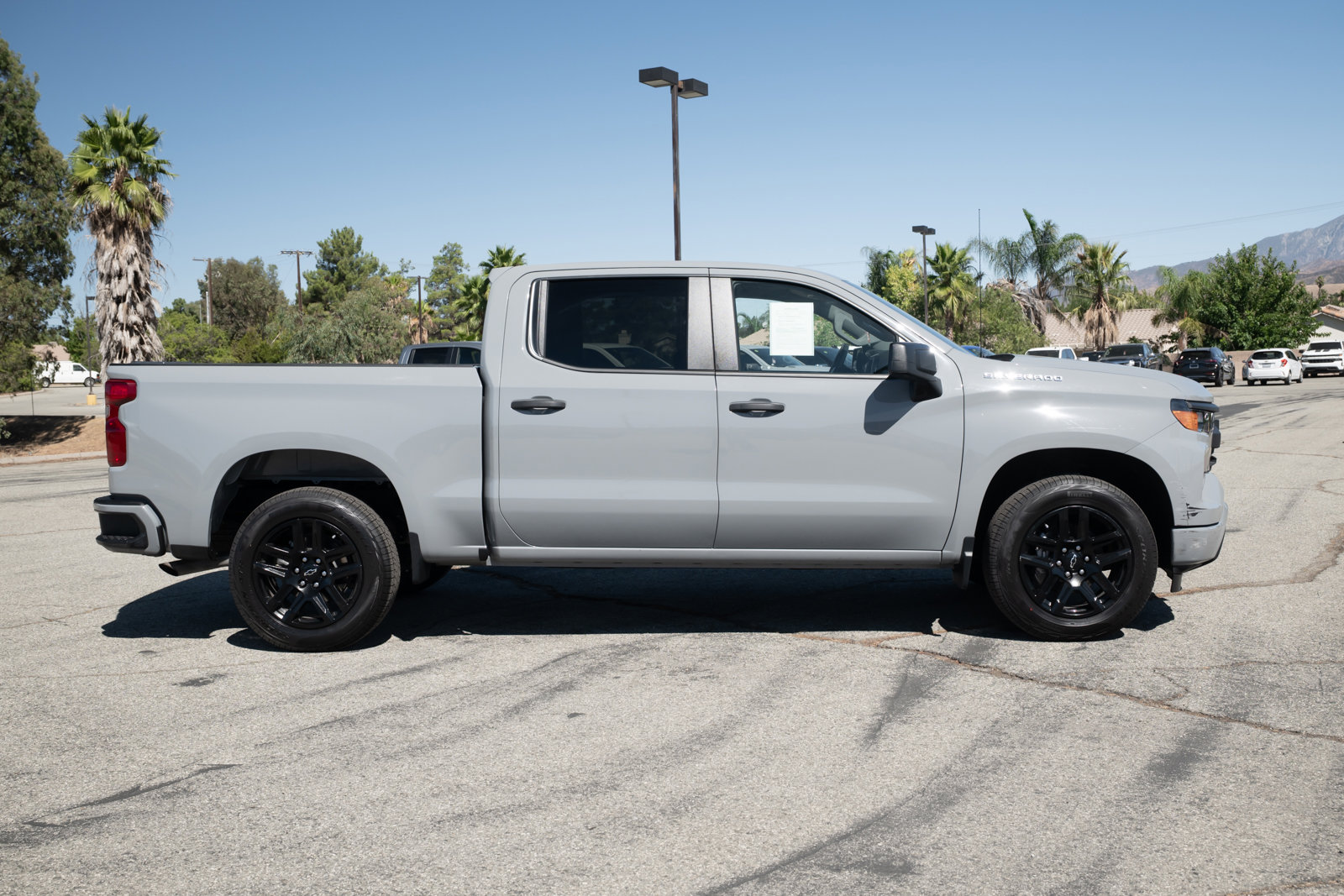 Used 2024 Chevrolet Silverado 1500 Custom image 3