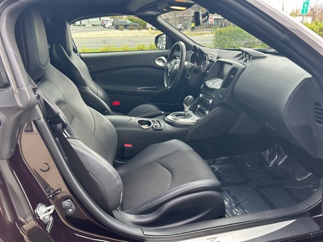 Used 2017 Nissan 370Z Touring image 13