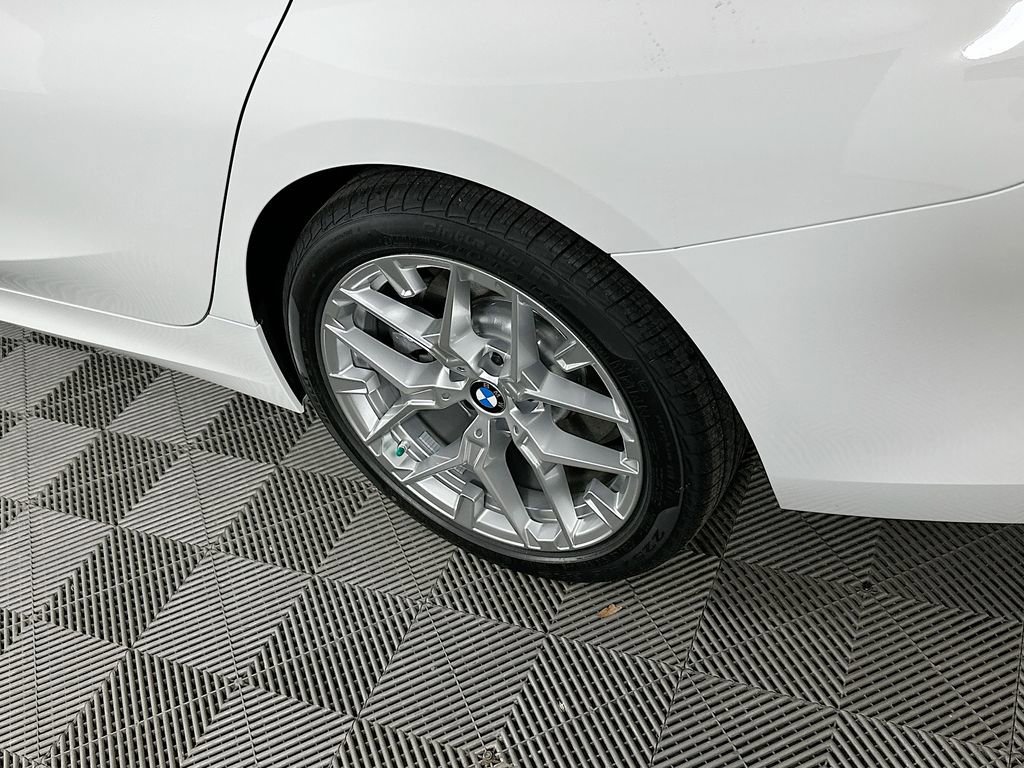 New 2026 BMW 330i xDrive Sedan w/ Convenience Package image 39