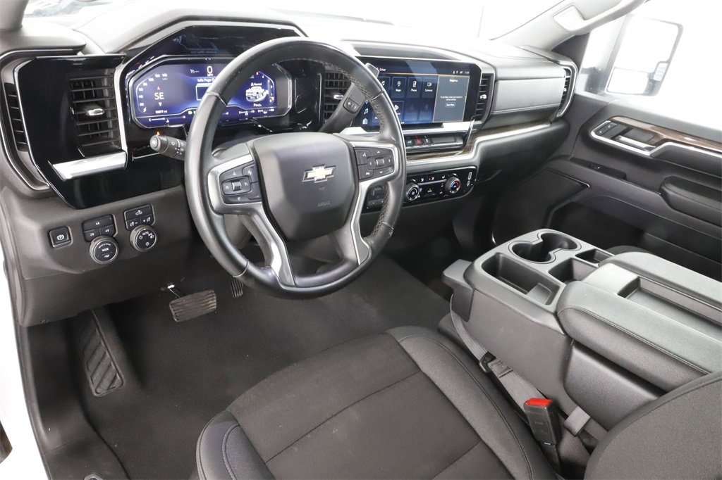 Used 2024 Chevrolet Silverado 2500 LT image 16