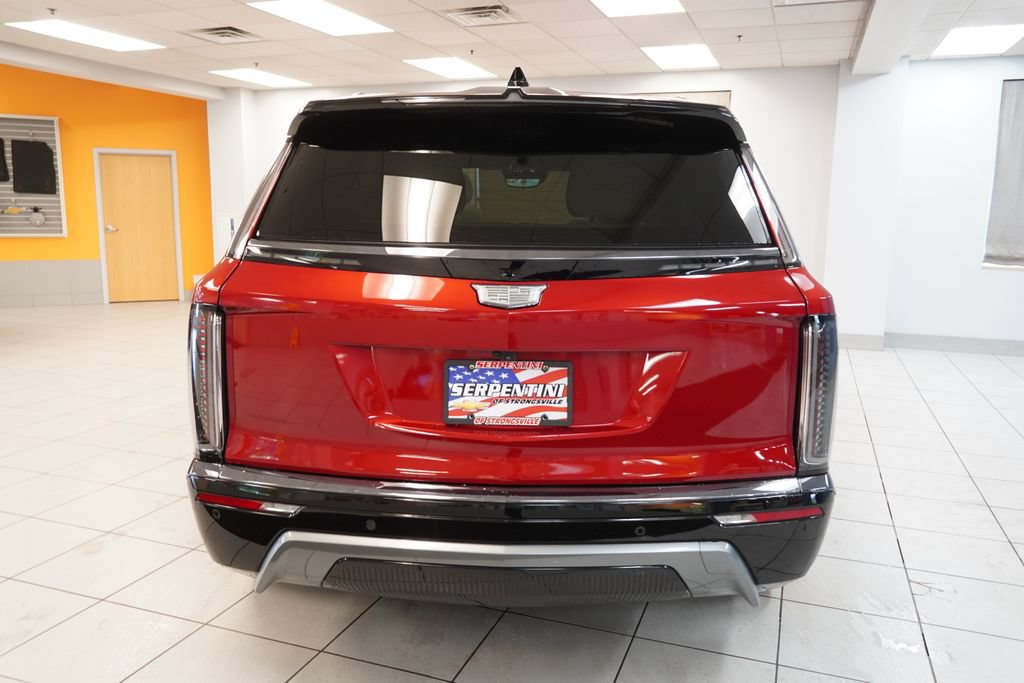 Used 2026 Cadillac Vistiq Sport AWD/4WD image 9