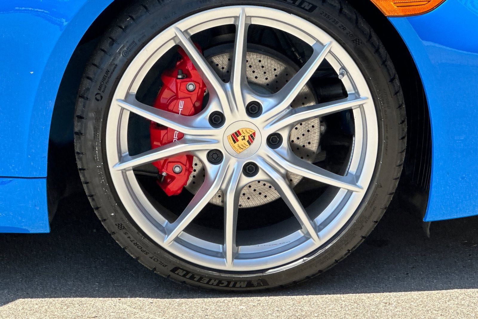 New 2025 Porsche 718 Boxster S image 40