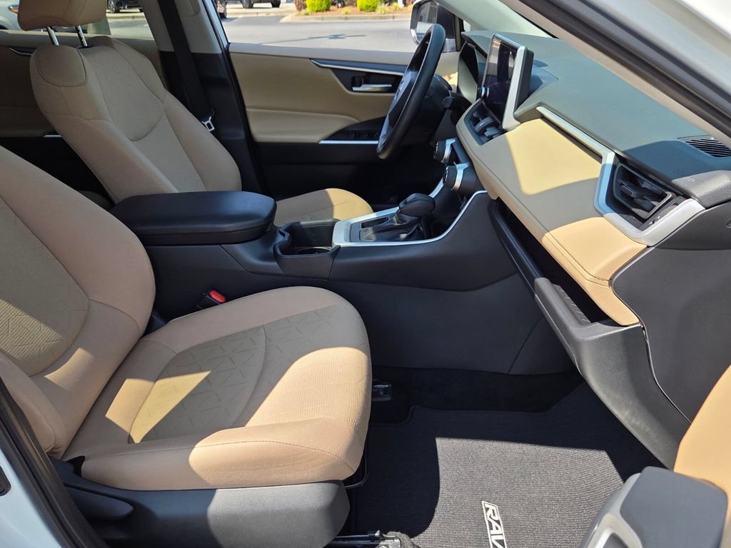 Certified 2024 Toyota RAV4 XLE w/ Convenience Package FWD image 16