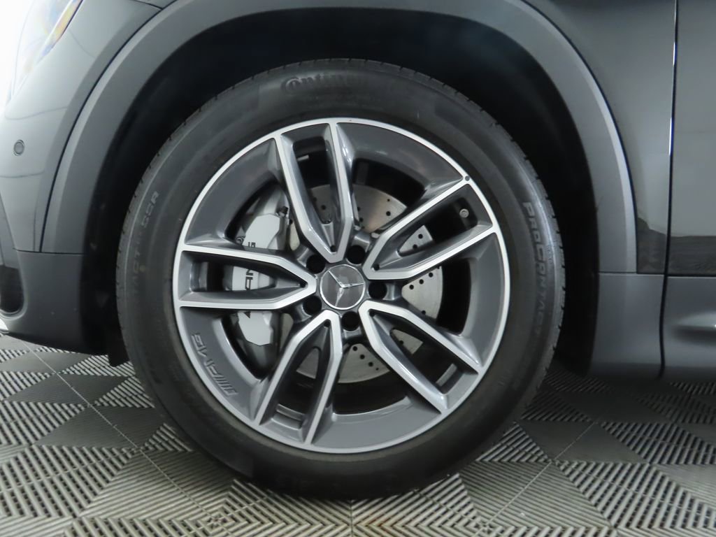 Certified 2025 Mercedes-Benz GLB 35 AMG 4MATIC image 30