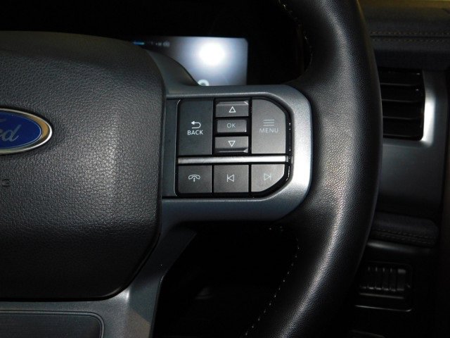 Used 2023 Ford F150 Lightning Lariat image 28