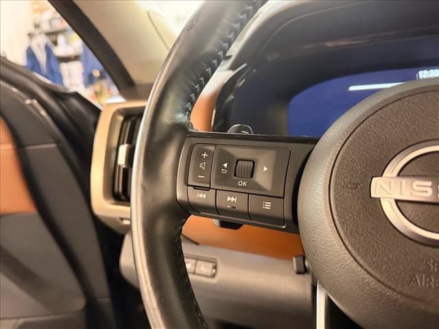 Used 2023 Nissan Pathfinder Platinum w/ Lighting Package (N93) AWD/4WD image 19