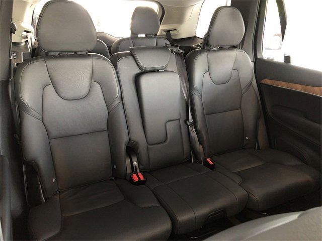 Used 2025 Volvo XC90 B6 Plus image 18