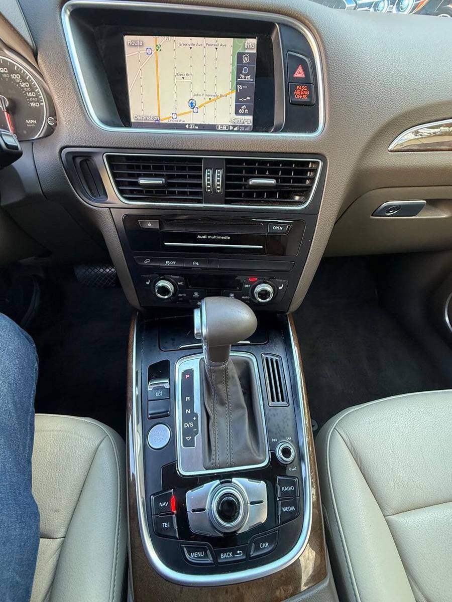 Used 2015 Audi Q5 2.0T Premium Plus w/ Technology Package AWD/4WD image 22