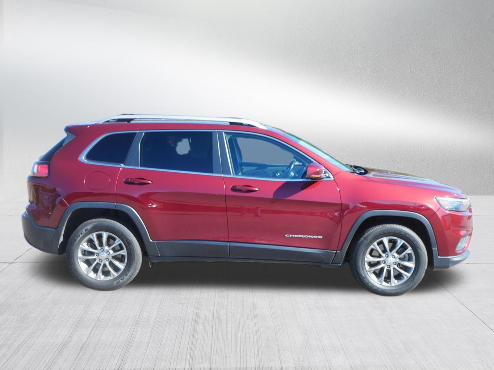 Certified 2020 Jeep Cherokee Latitude Plus w/ Comfort/Convenience Group AWD/4WD image 8