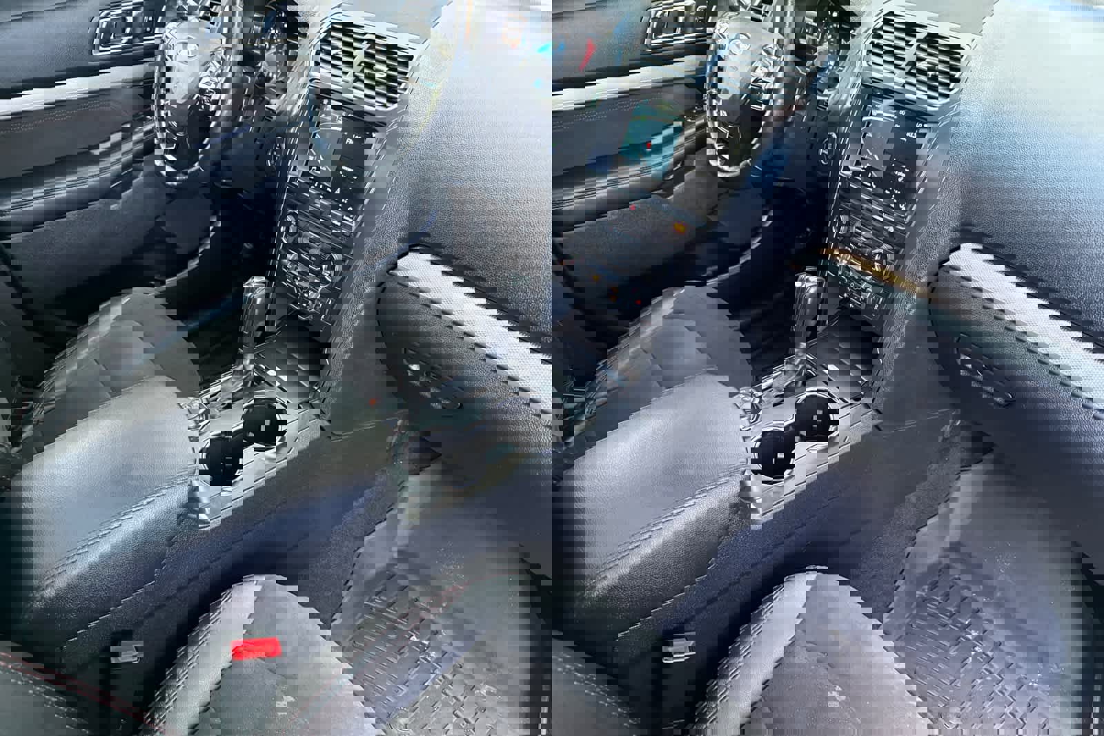 Used 2018 Ford Explorer XLT w/ Equipment Group 202A image 18