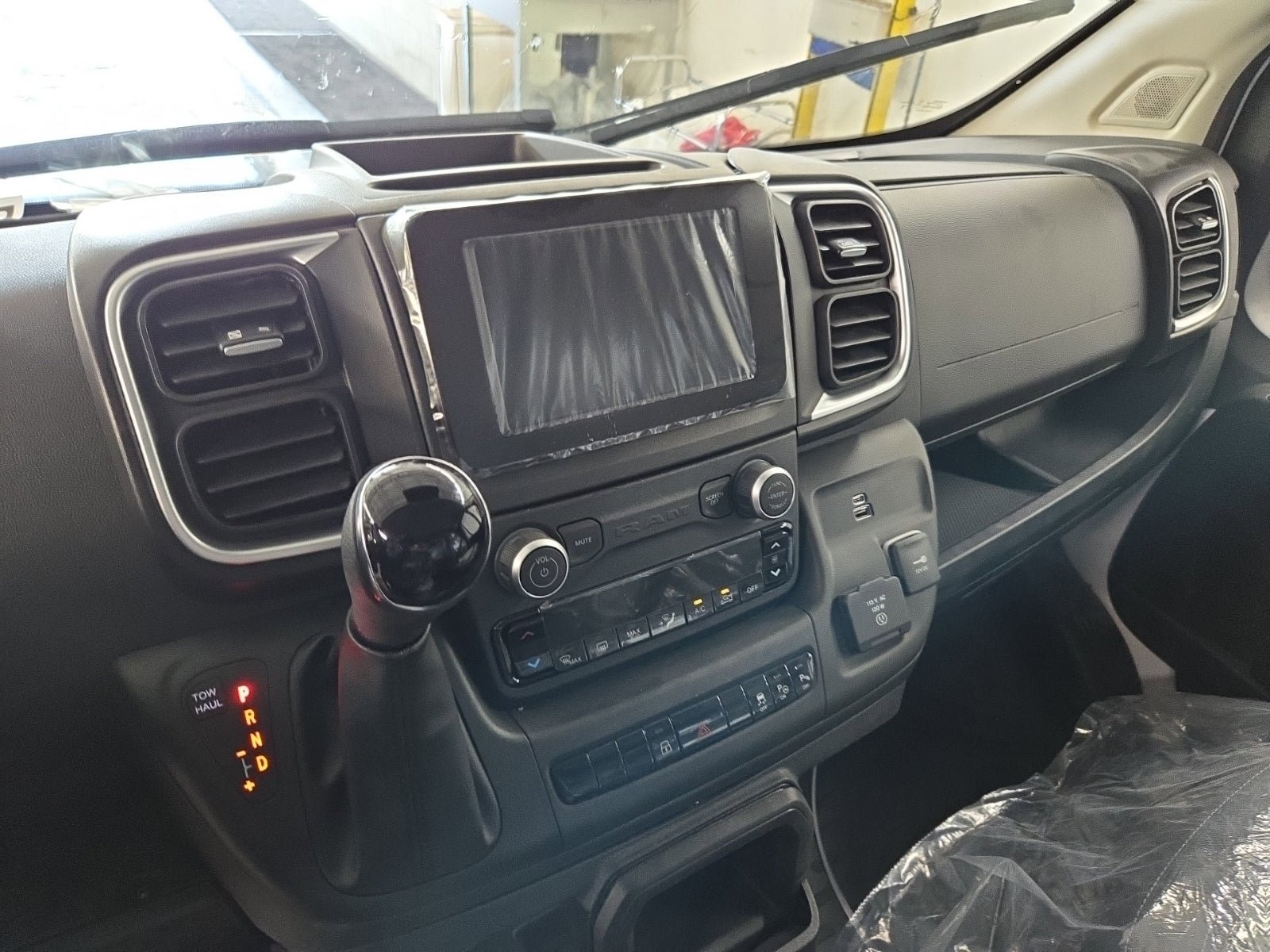 Used 2025 RAM ProMaster 2500 w/ Quick Order Package 22G SLT image 8