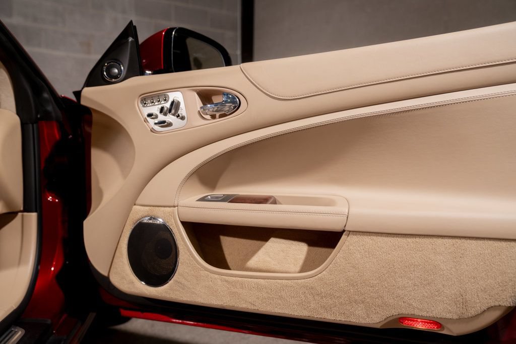 Used 2010 Jaguar XK Convertible RWD image 29