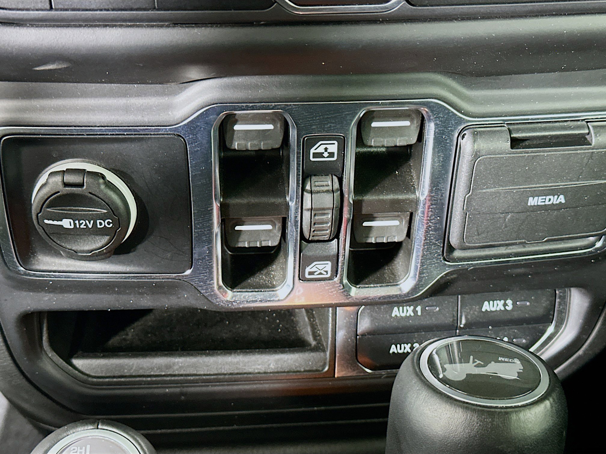 Used 2022 Jeep Wrangler Sahara w/ Cold Weather Group image 15