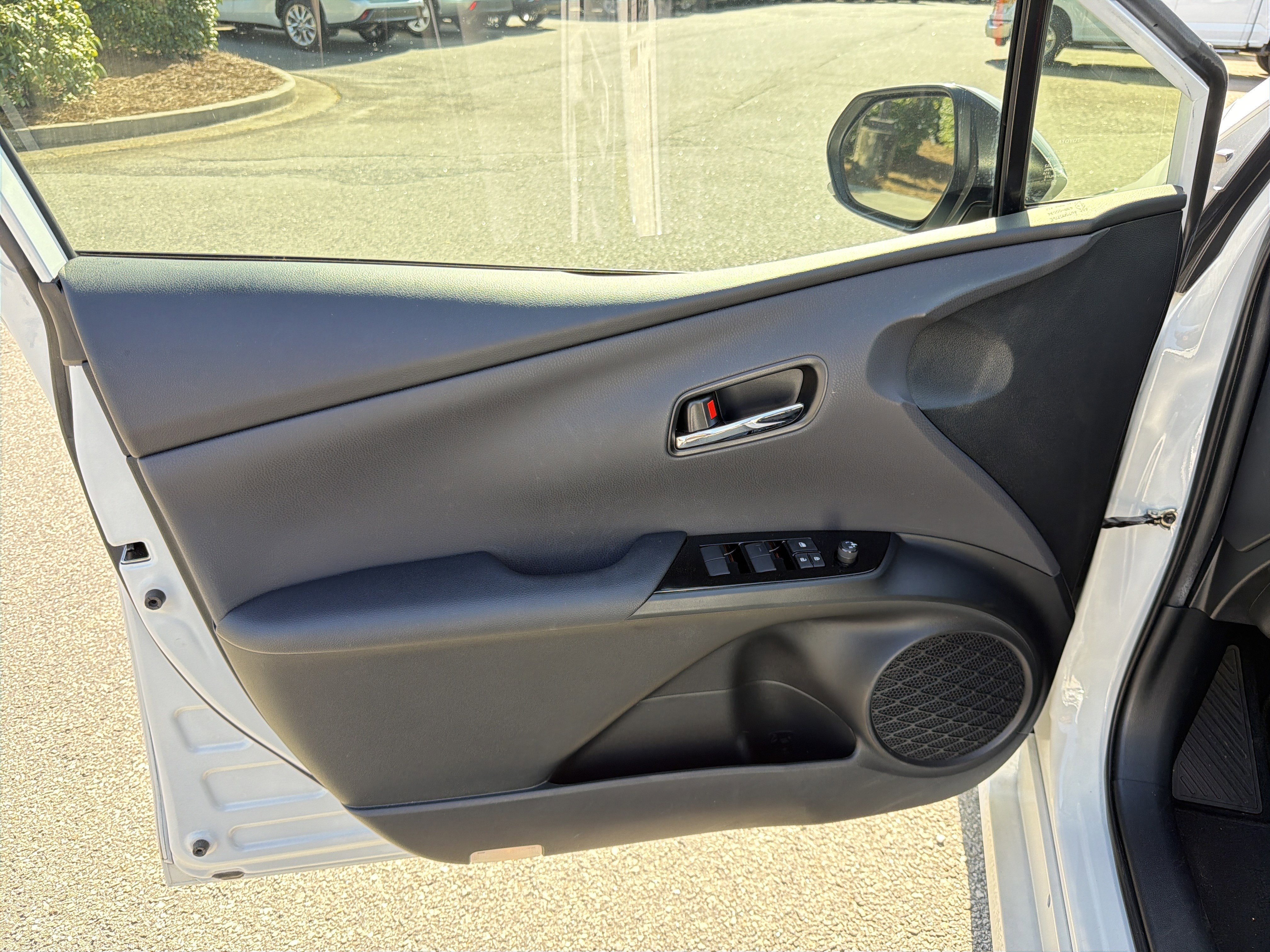 Certified 2022 Toyota Prius Limited image 21