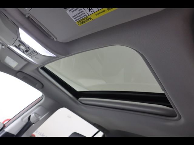 Used 2021 Toyota RAV4 XLE w/ Convenience Package image 30