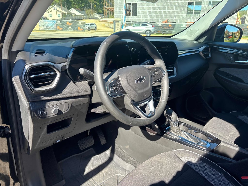 Used 2026 Chevrolet TrailBlazer LT w/ Convenience Package AWD/4WD image 11
