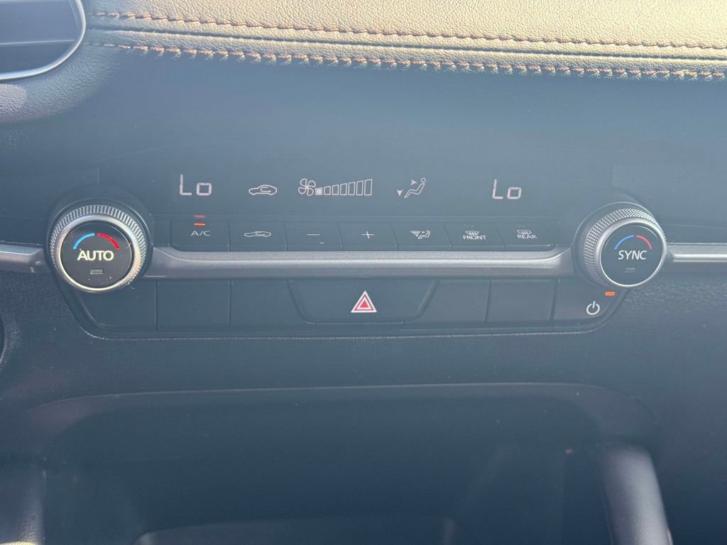 Used 2024 MAZDA MAZDA3 s image 27