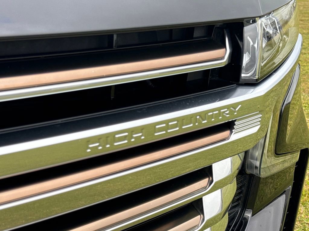 Used 2021 Chevrolet Suburban High Country image 55