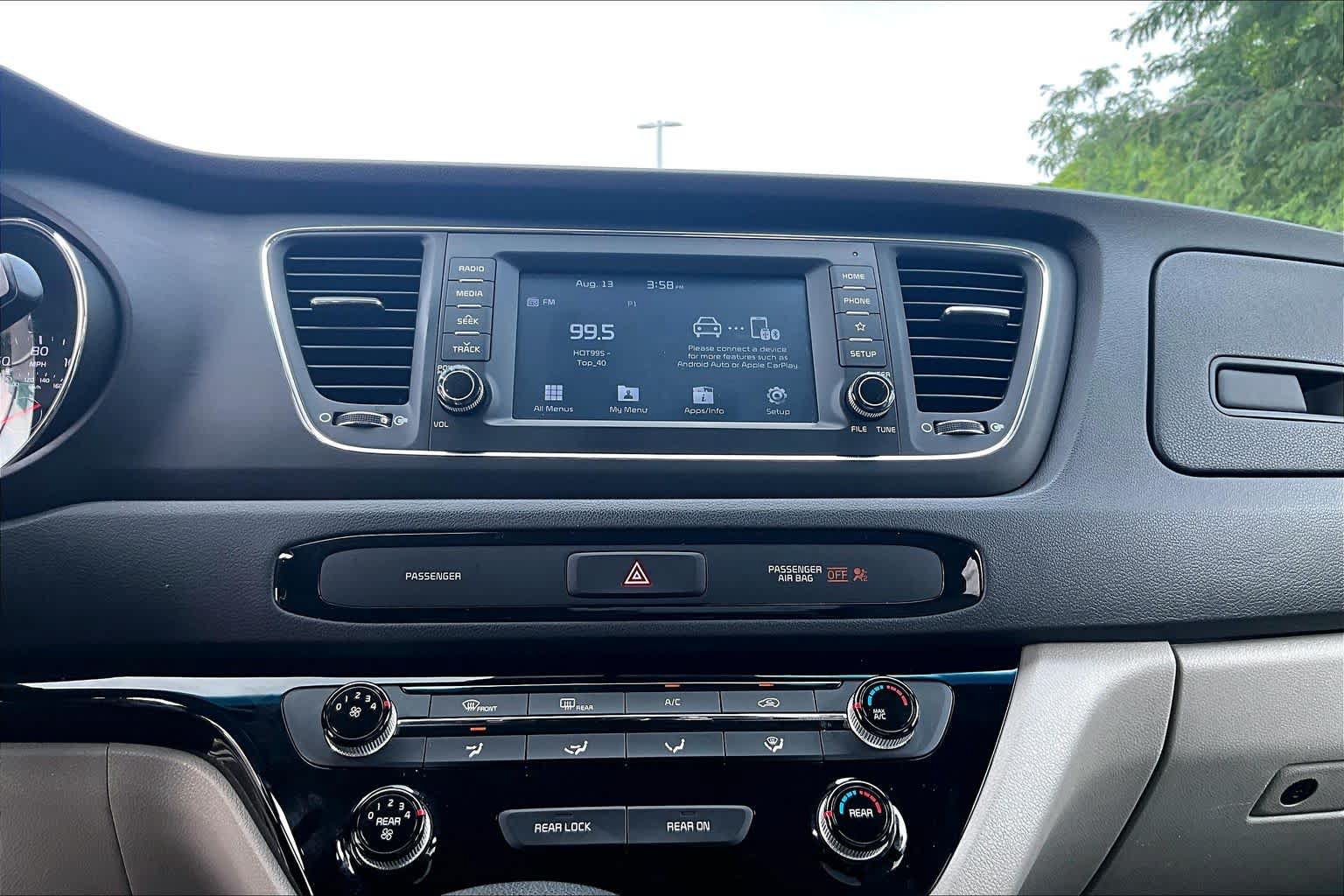 Used 2021 Kia Sedona LX FWD image 35