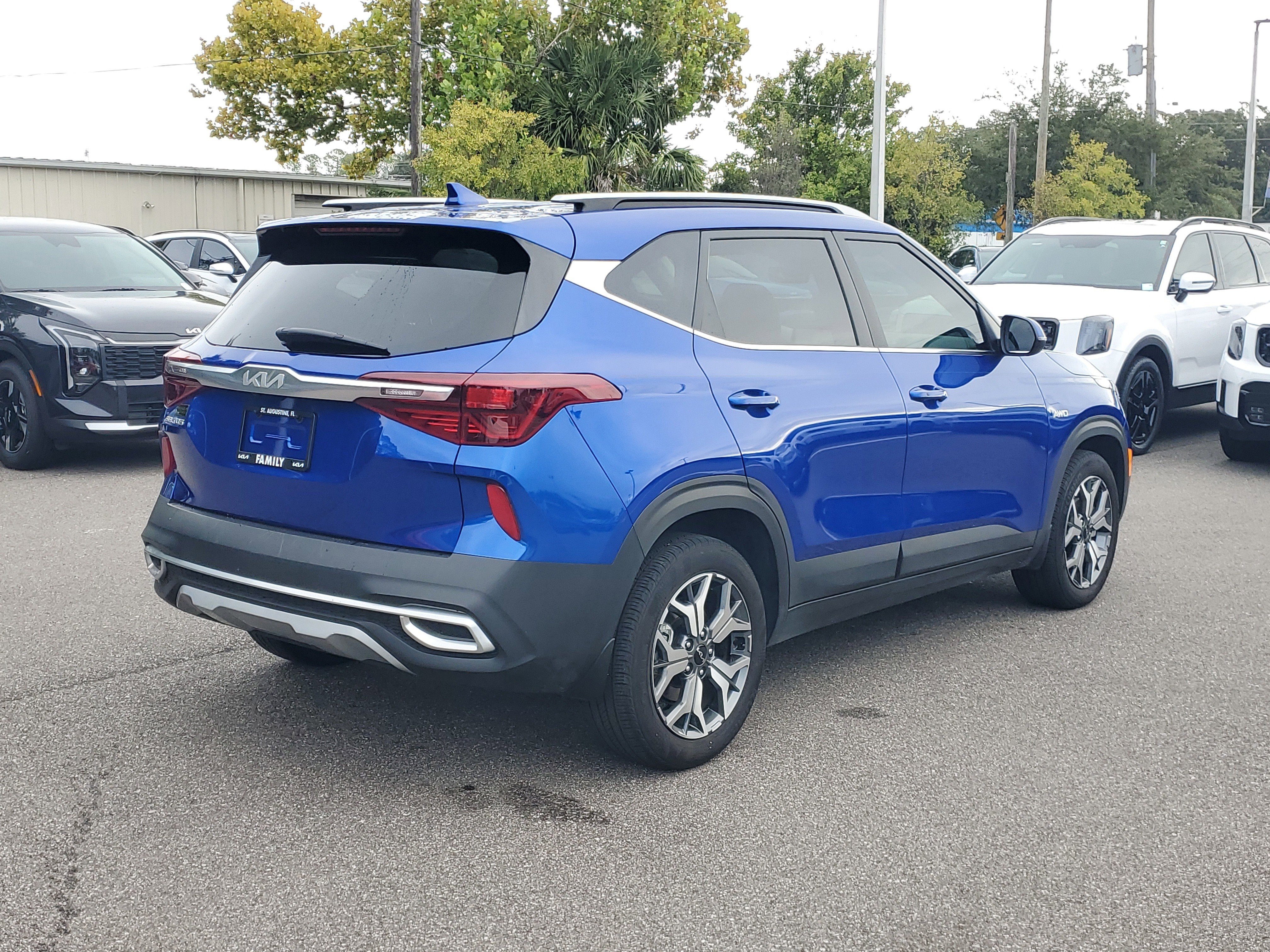 Certified 2023 Kia Seltos EX image 6