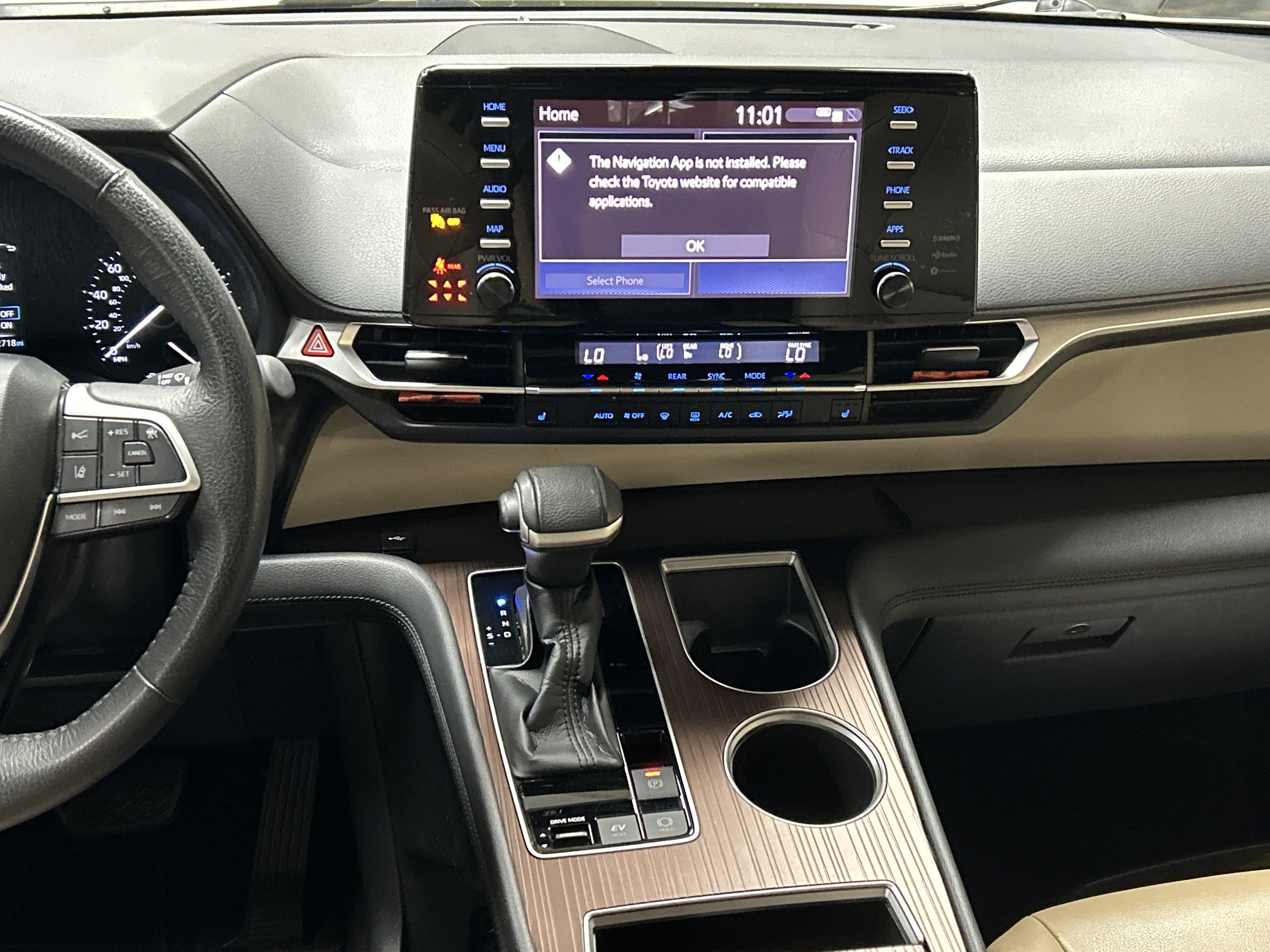 Used 2021 Toyota Sienna XLE FWD image 30
